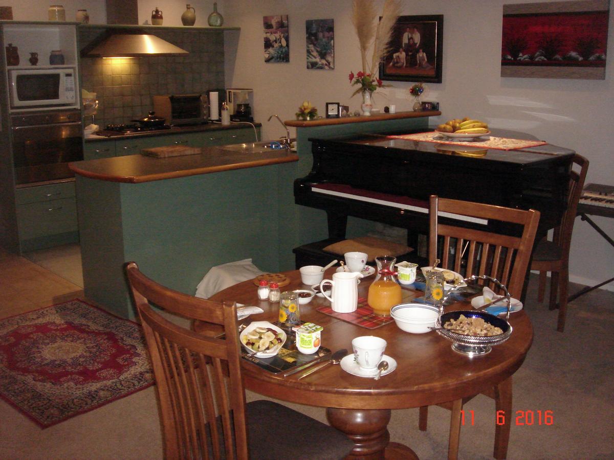 Seascape Bed & Breakfast Paraparaumu Bagian luar foto