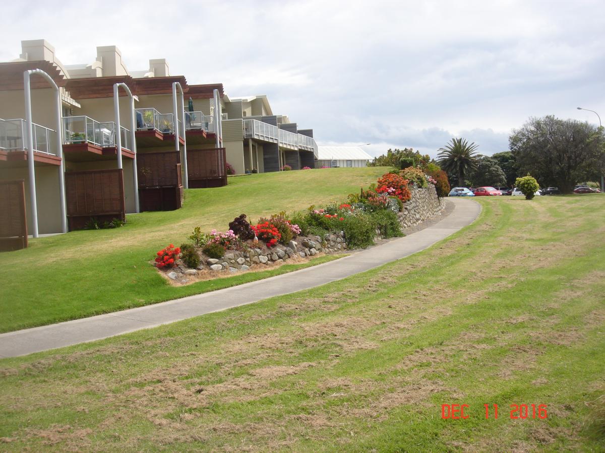 Seascape Bed & Breakfast Paraparaumu Bagian luar foto